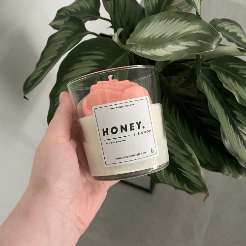 Handgemaakte Honey Blossom geurkaars in glazen pot